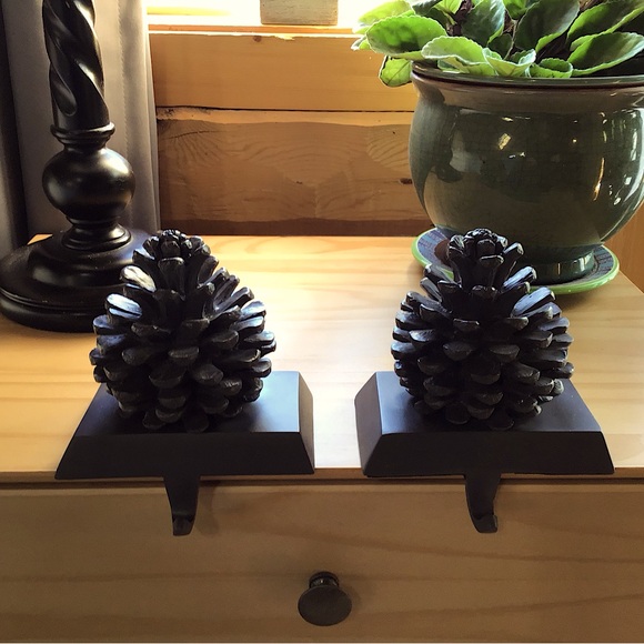Metal Pine Cone Stocking Hangers - Picture 3 of 4